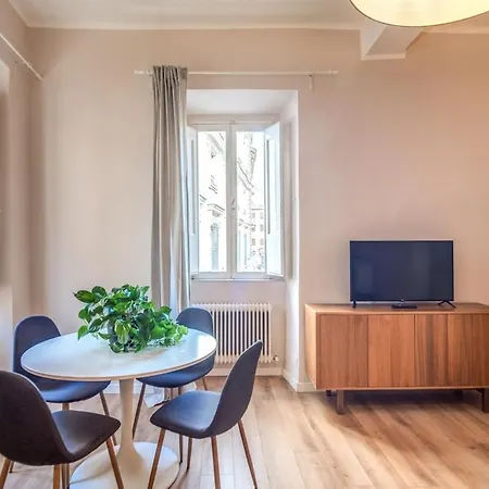 Cappellari Campo Dei Fiori Int 3 * Rome